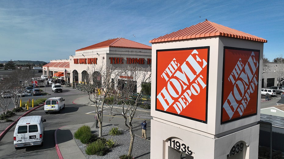 Home Depot Diy Customers And Pro Shoppers More Cautious Fox Business